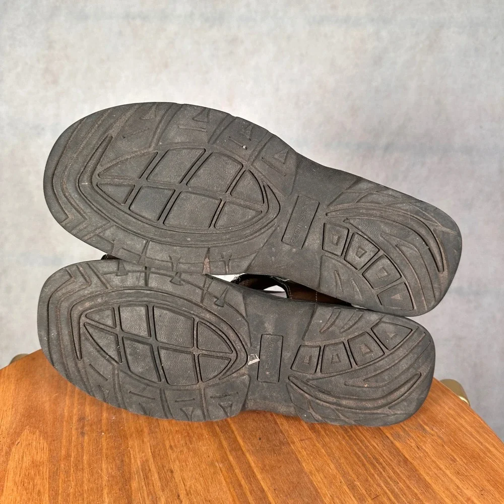 St. John's Bay Llewellyn Sandals Mens 11 Brown Good Memory Foam Strappy Sport
